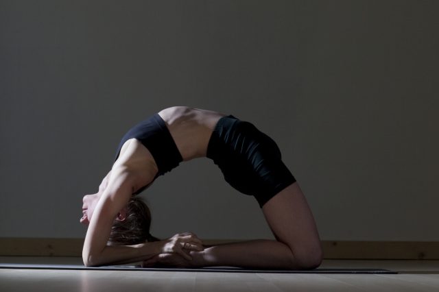 LInda_yoga092_web crop