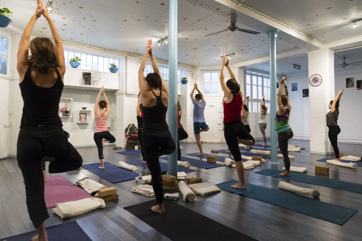 20 postures de yoga pour débutants et confirmés